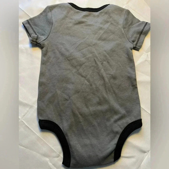 BATMAN | baby boy BATMAN onesie. Size: 3/6M - Picture 10 of 10